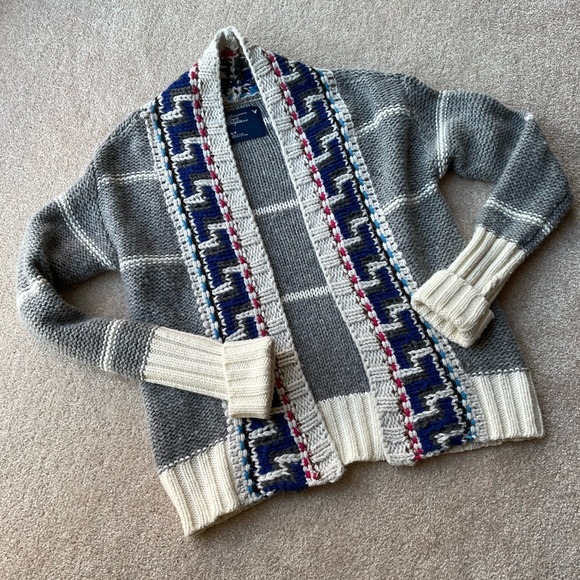 American Eagle Outfitters Sweaters - American Eagle Womens open front Nordic cardigan sweater size small